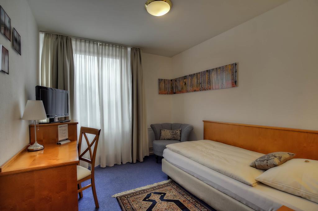Hotel Maxim Λάνγκενφελντ Δωμάτιο φωτογραφία