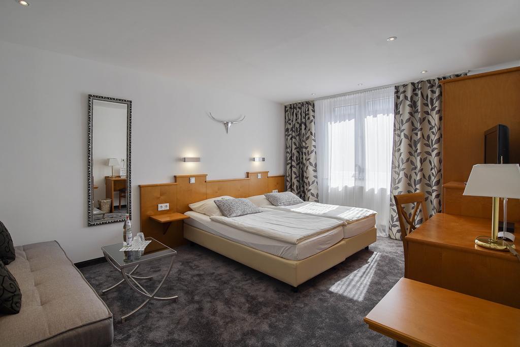 Hotel Maxim Λάνγκενφελντ Δωμάτιο φωτογραφία